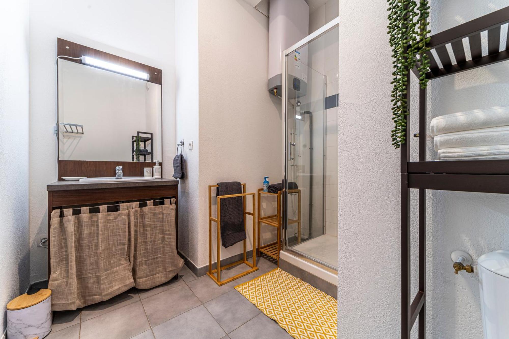 Stay Cosy Lille I Tourcoing - Appartement - Hypercentre - Parking Securise - Wifi - Netflix - Cuisine エクステリア 写真